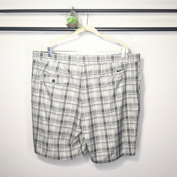 Nike Dri-Fit CI9803-010 Green Plaid Golf Shorts - Picture 8 of 12